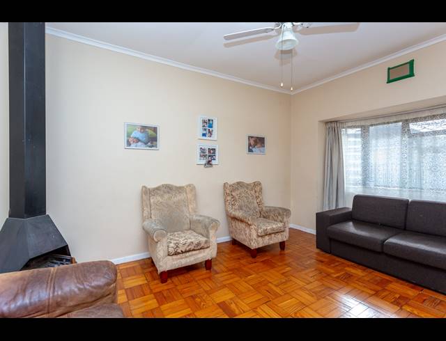 4 BEDROOM HOUSE FOR SALE IN BOSTON